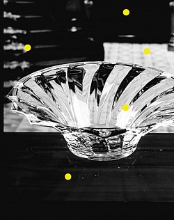 High end luxurious crystal glass fruit bowl